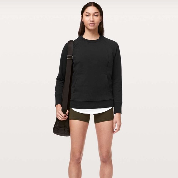 Brand new Lululemon Scuba Crew, size 6 in Black - Picture 6 of 6